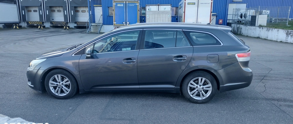 Toyota Avensis cena 18991 przebieg: 296000, rok produkcji 2009 z Gdynia małe 172